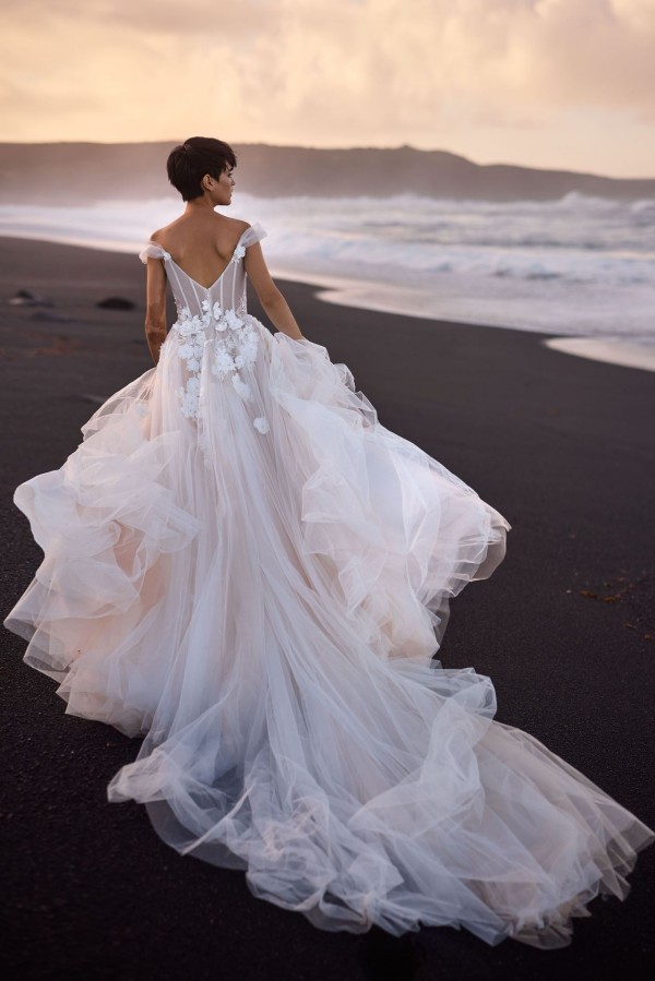 Boho Hochzeitskleider A Linie Spitze Strand Brautkleider Online