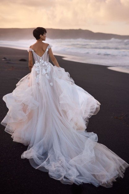 Boho Hochzeitskleider A Linie Spitze Strand Brautkleider Online