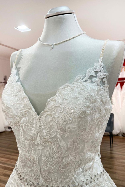 Schöne Hochzeitskleider A Linie | Brautmoden Mit Spitze