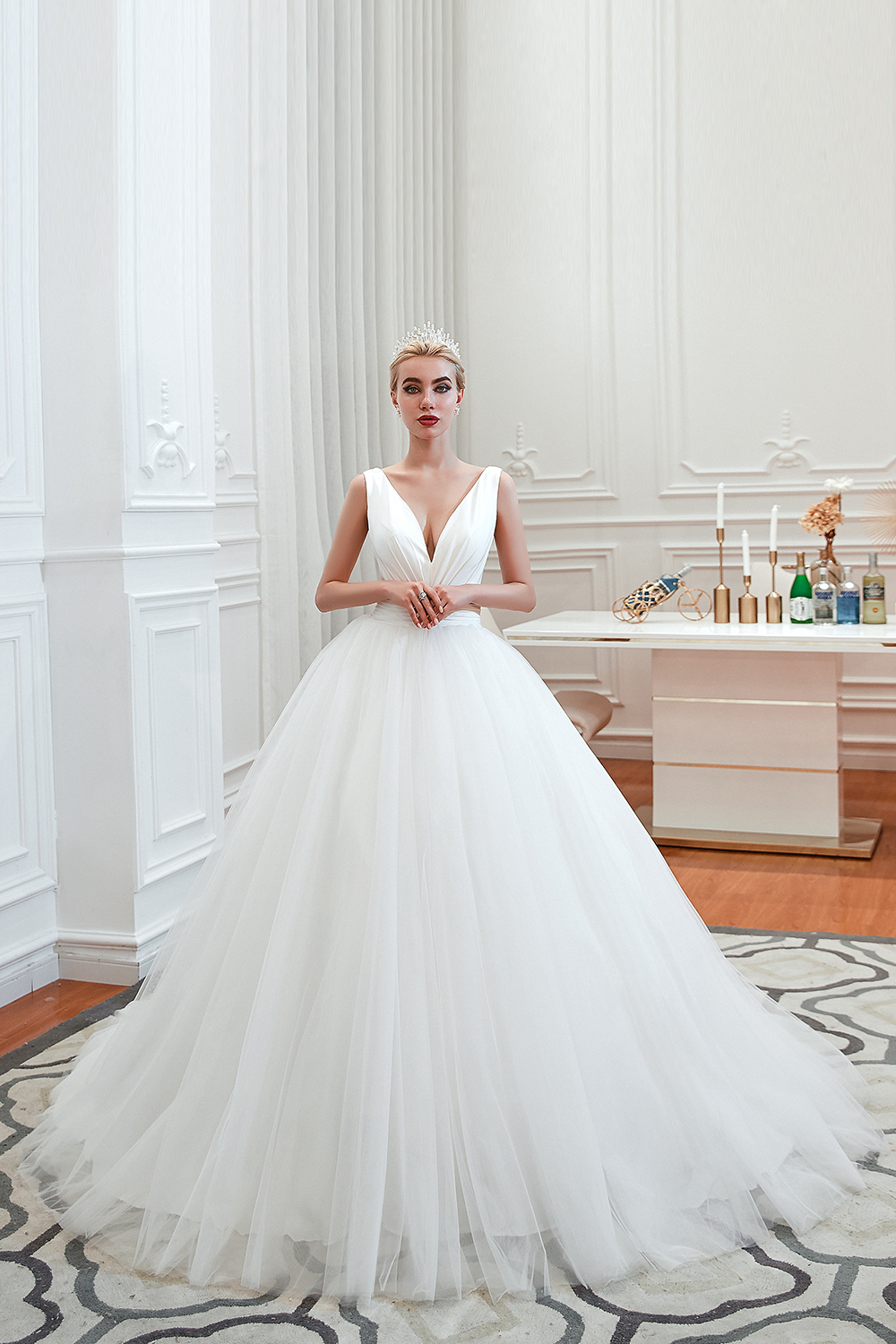 Schlichte Hochzeitskleider Prinzessin Tülle Brautkleid V Ausschnitt