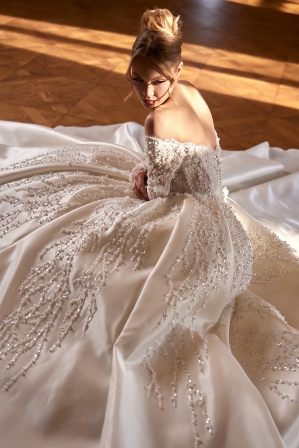 Extravagante Hochzeitskleider Prinzessin Glitzer Brautkleider mit Ärmel