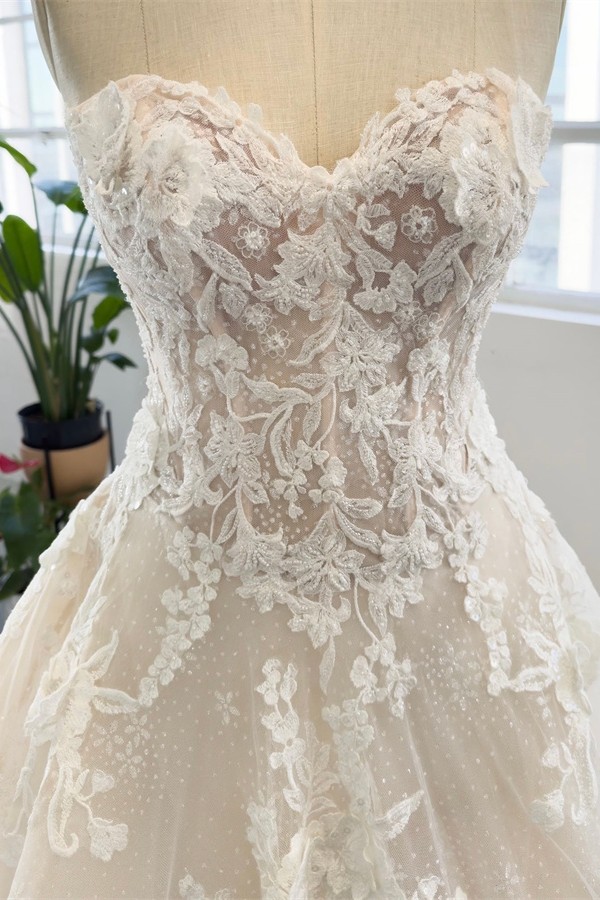Wunderschöne Hochzeitskleider A Linie | Brautkleider mit Spitze-Misshow.de