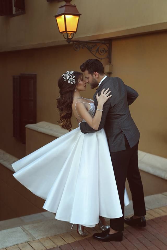 Günstige Hochzeitskleider Kurz A Linie Satin Brautkleider Online Zur Hochzeit