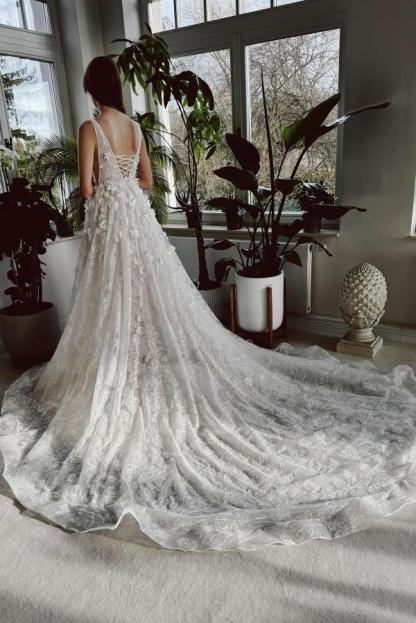 Wunderschöne Hochzeitskleider V Ausschnitt | Brautkleider A Linie Spitze