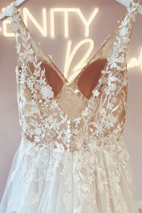 Schöne Brautkleider V-Ausschnitt A-Linie | Hochzeitskleider Spitzer