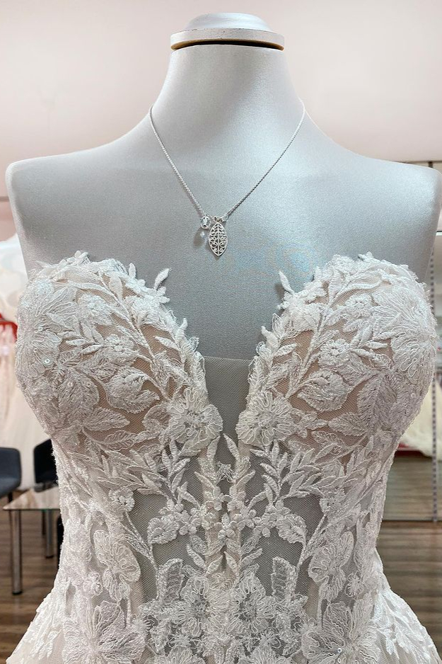 Designer Hochzeitskleider A Linie | Brautkleider mit Spitze