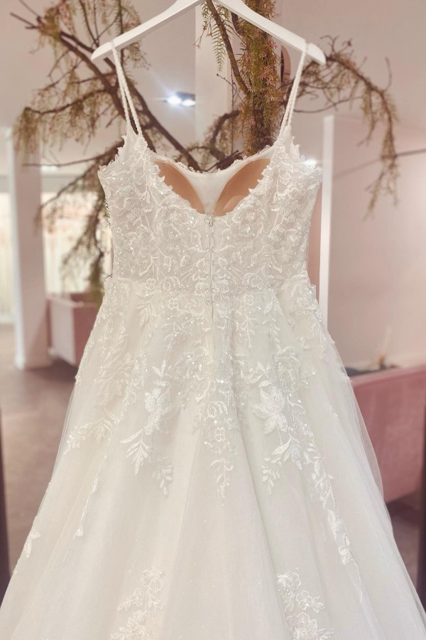 Designer Brautkleider mit Spitze | Hochzeitskleider A Linie online