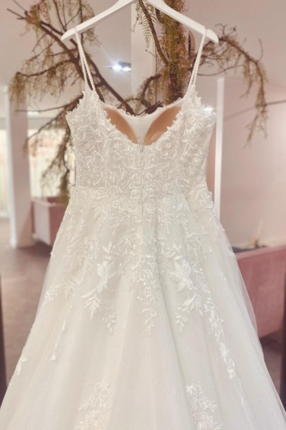 Designer Brautkleider mit Spitze | Hochzeitskleider A Linie online