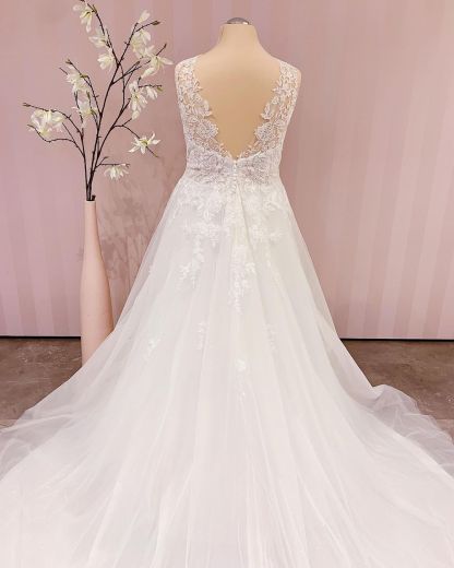 Schlichtes Brautkleid V Ausschnitt | Hochzeitskleider A Linie Spitze