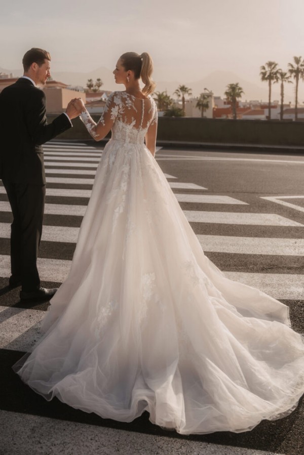Wunderschöne Brautkleider Spitze A Linie Hochzeitskleider Mit Ärmel