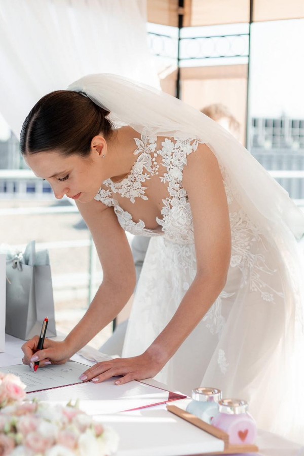 Schlichte Hochzeitskleider Spitze Boho Brautkleider Etuikleider