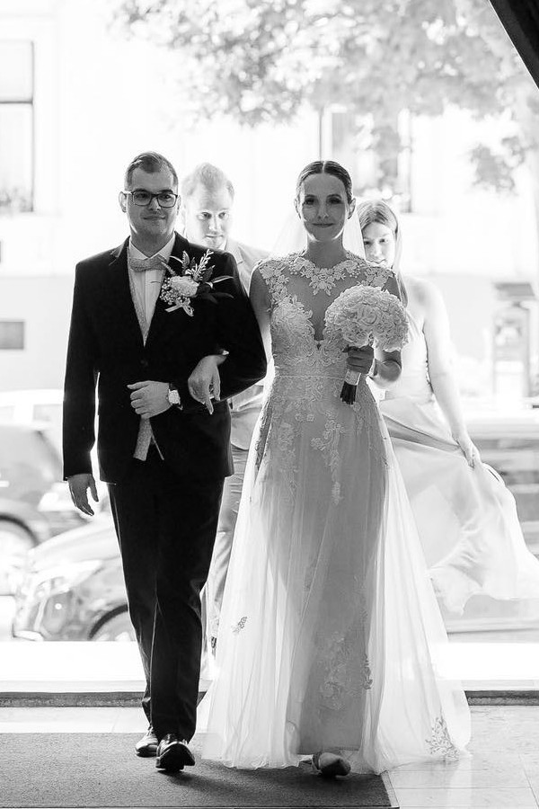 Schlichte Hochzeitskleider Spitze Boho Brautkleider Etuikleider