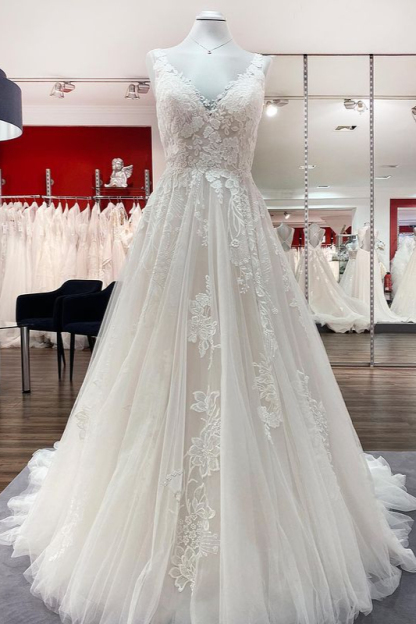 Designer Hochzeitskleider V Ausschnitt | Brautkleider A Linie Spitze