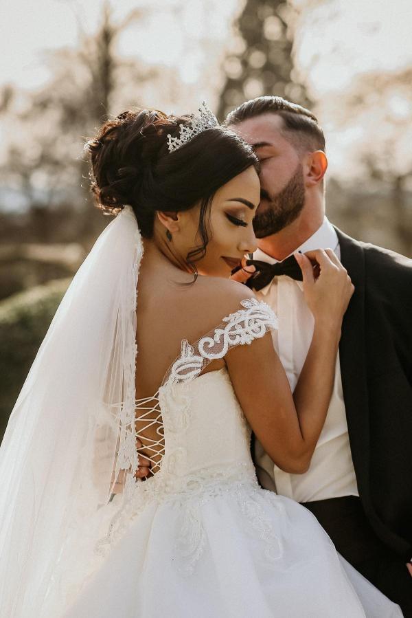 Designer Hochzeitskleider A Linie | Brautkleider mit Spitze