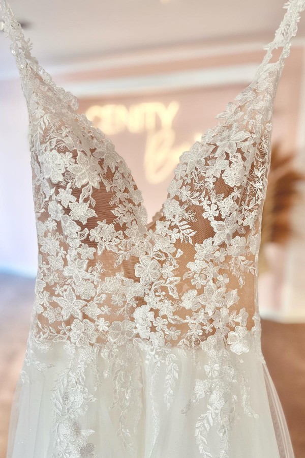 Schlichte Brautkleider Spitzer A-Linie | Hochzeitskleider mit Tüll-Misshow.de