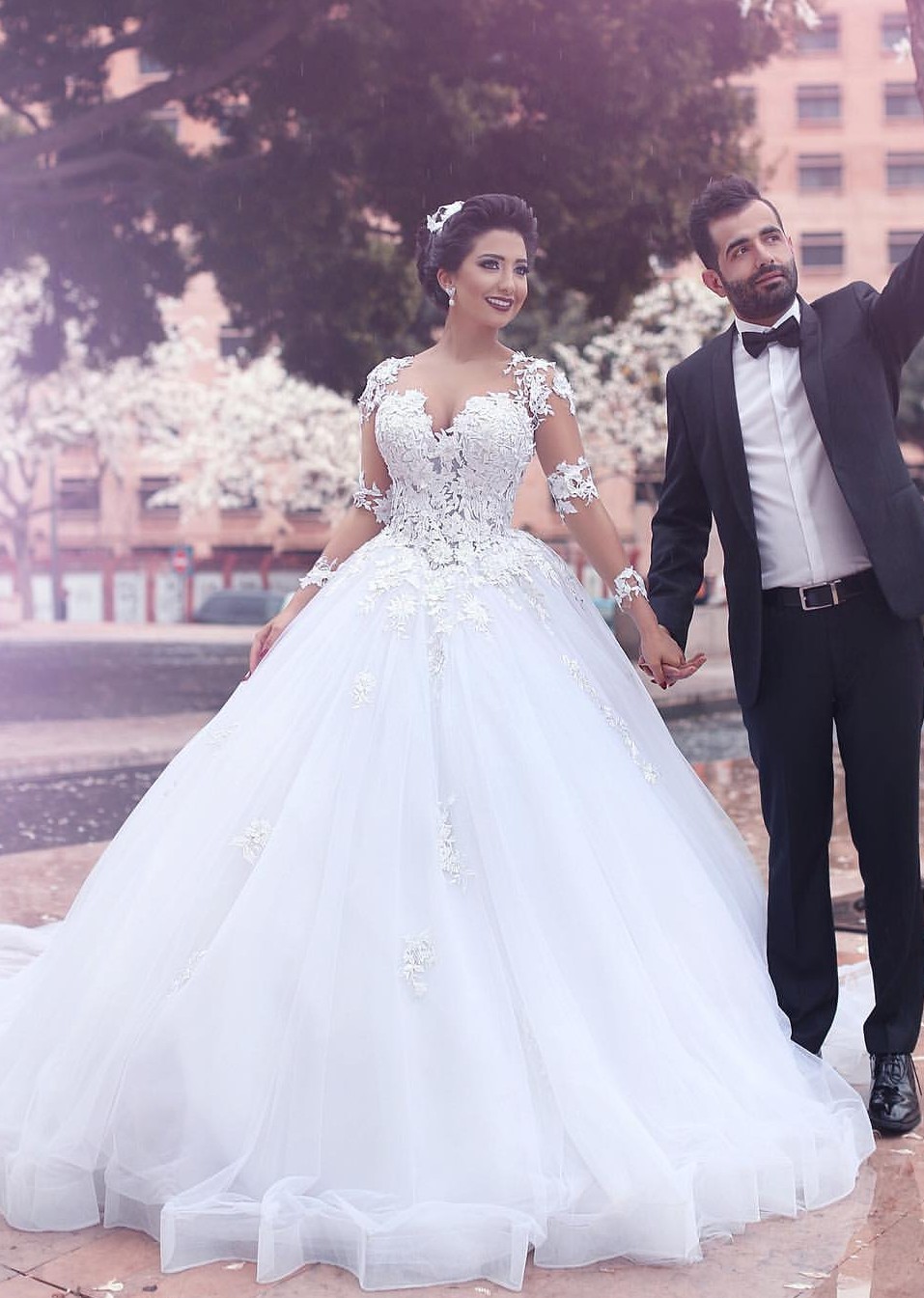 Designer Weiß Brautkleider Lang Ärmel Mit Spitze Prinzessin Organza Hochzeitskleider