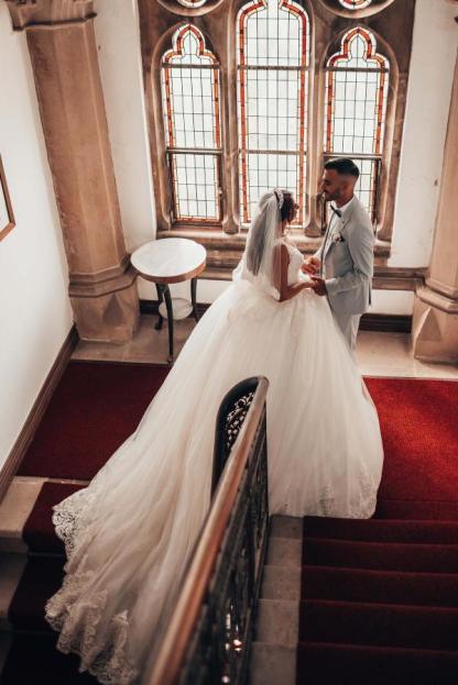Brautkleider Prinzessin V Ausschnitt | Hochzeitskleider mit Spitze
