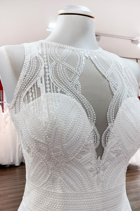 Schlichtes Hochzeitskleid mit Spitze | Etuikleider Brautkleider Online-Misshow.de