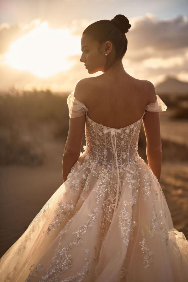 Wunderschöne Hochzeitskleider A Linie Spitze Brautkleider Mit Glitzer
