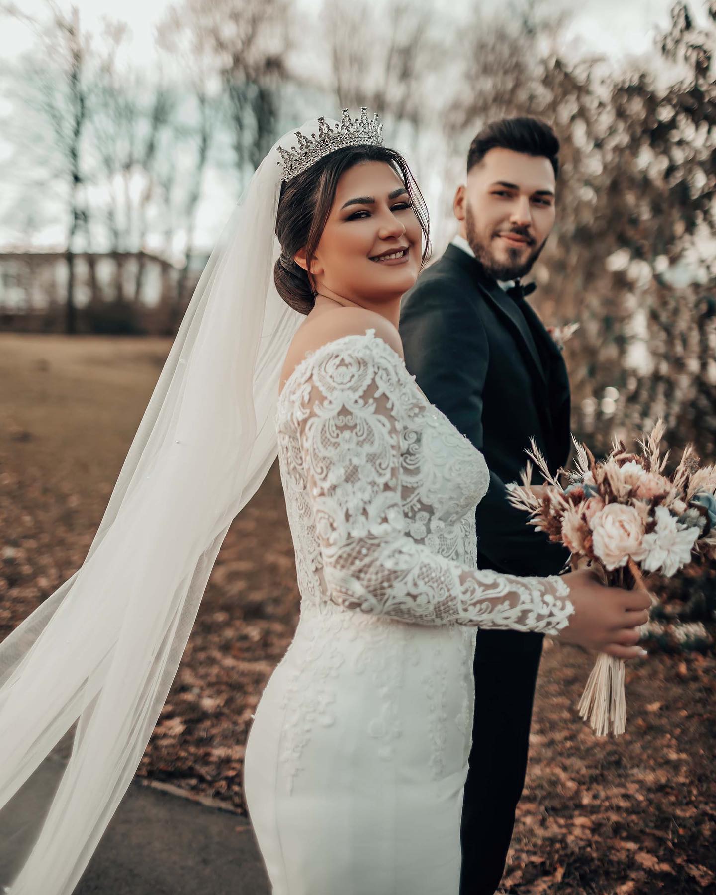 Designer Brautkleider mit Spitze | Hochzeitskleider Lang Ärmel