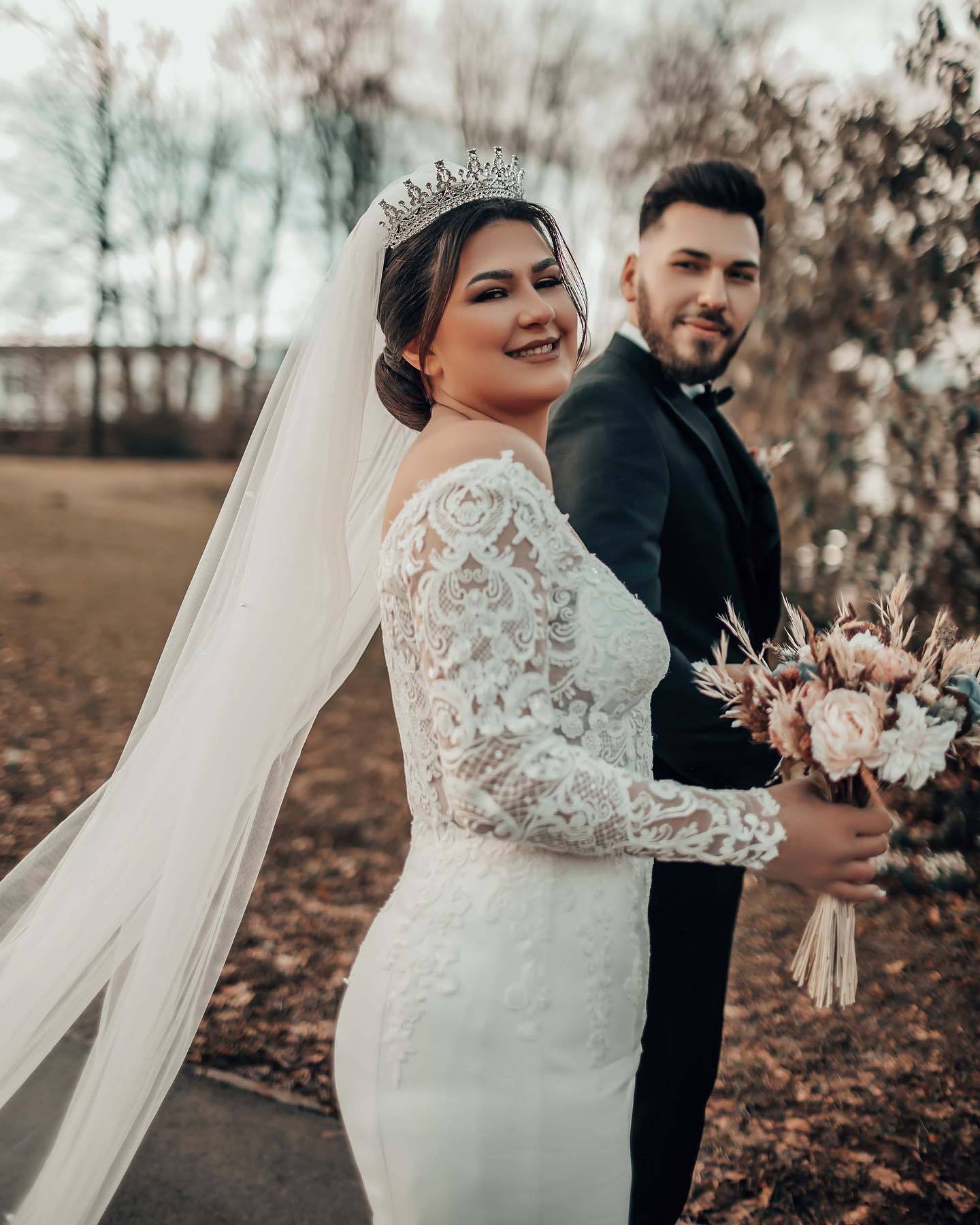 Designer Brautkleider mit Spitze | Hochzeitskleider Lang Ärmel