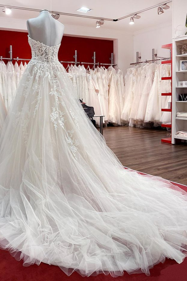 Designer Hochzeitskleider A Linie | Brautkleider mit Spitze