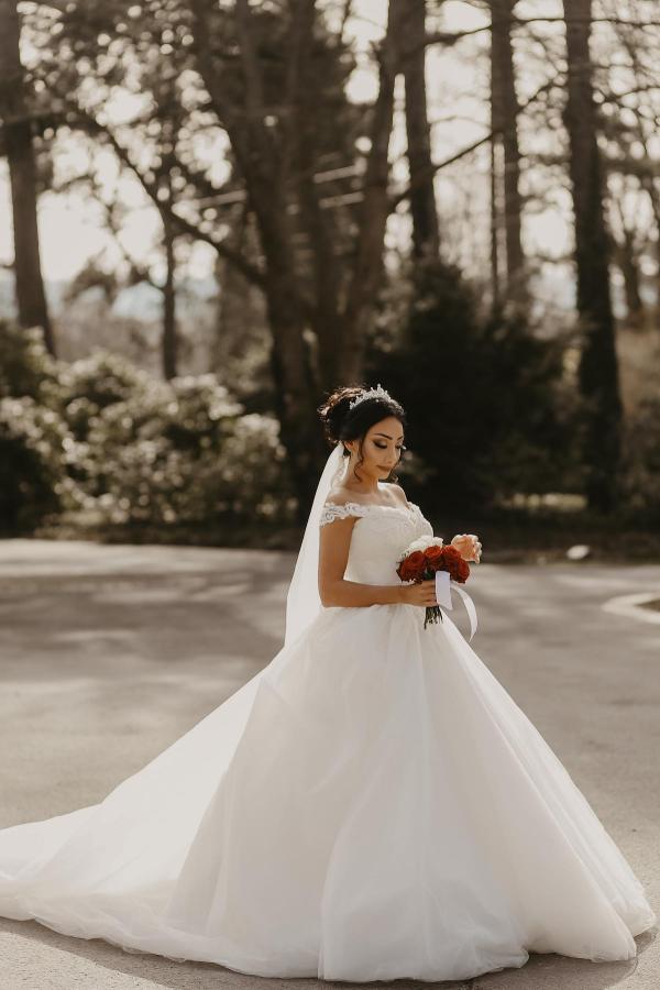 Designer Hochzeitskleider A Linie | Brautkleider mit Spitze-Misshow.de