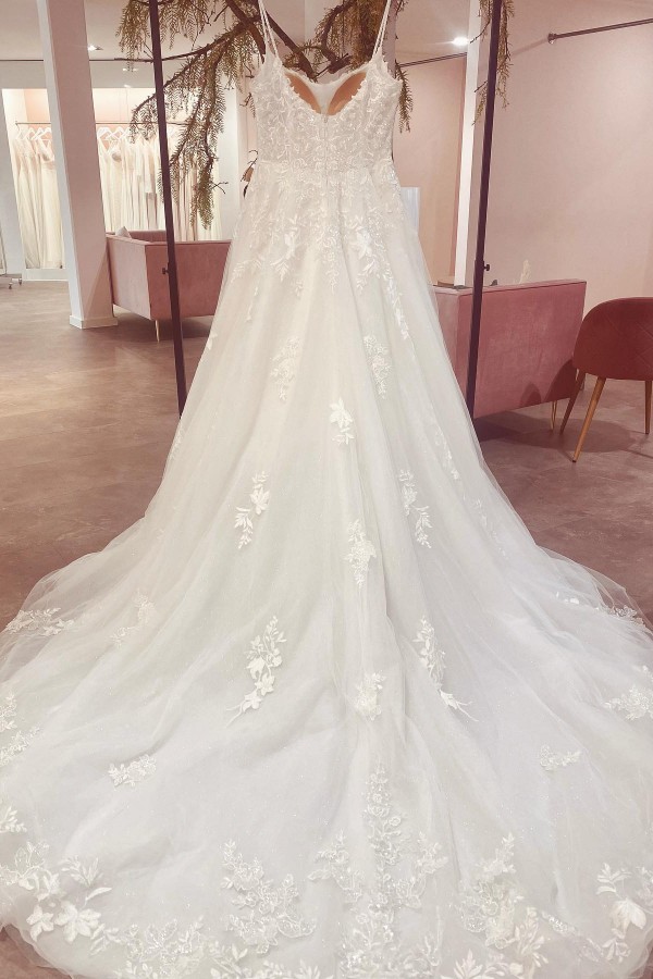 Designer Brautkleider mit Spitze | Hochzeitskleider A Linie online