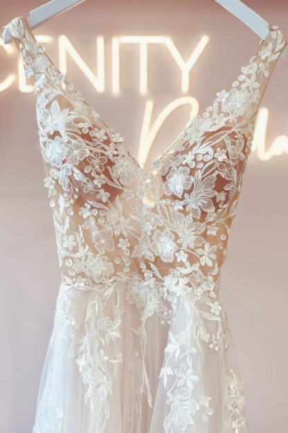 Schöne Brautkleider V-Ausschnitt A-Linie | Hochzeitskleider Spitzer