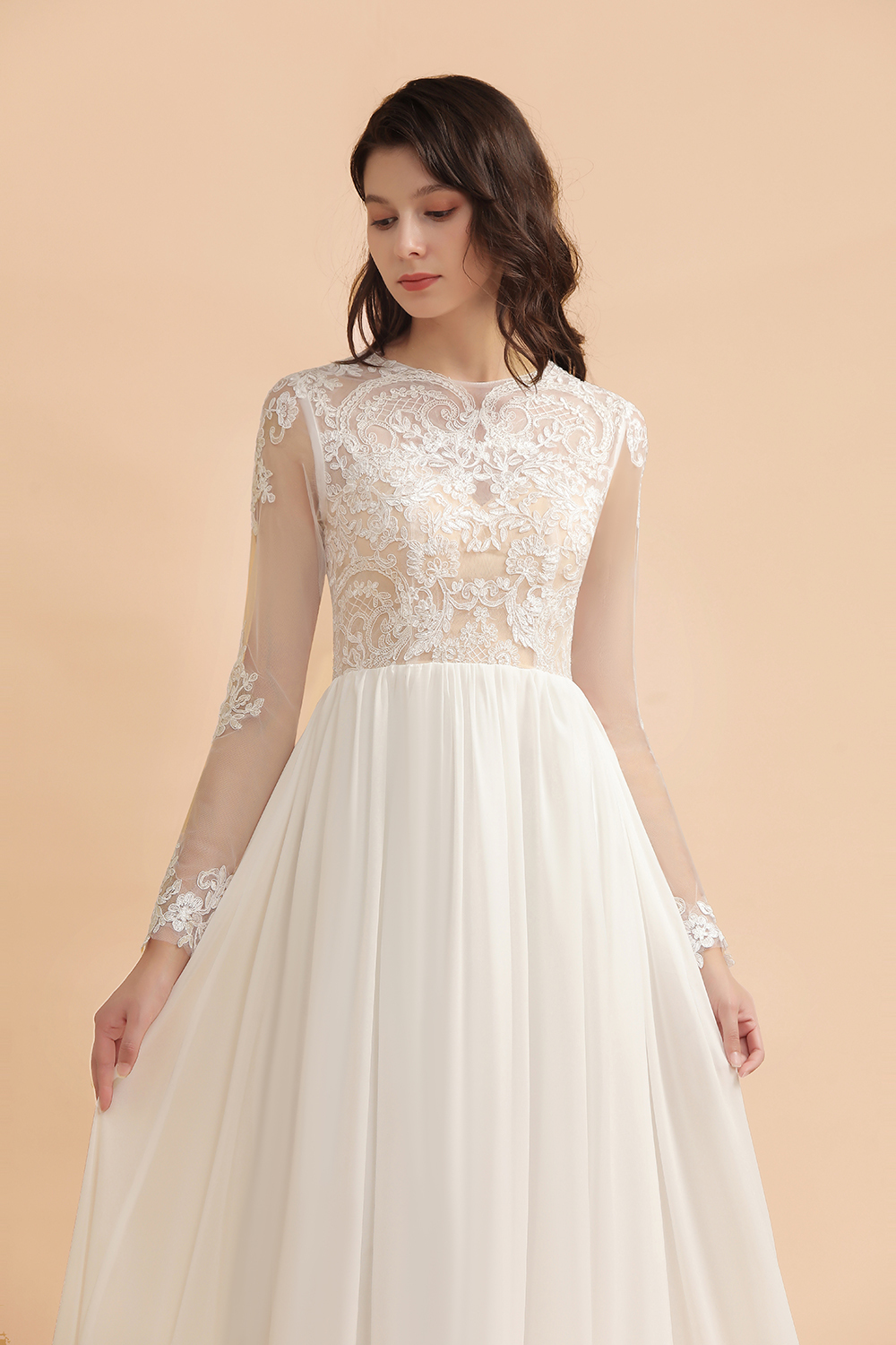 Schlichtes Brautkleid A Linie | Hochzeitskleider mit Ärmel