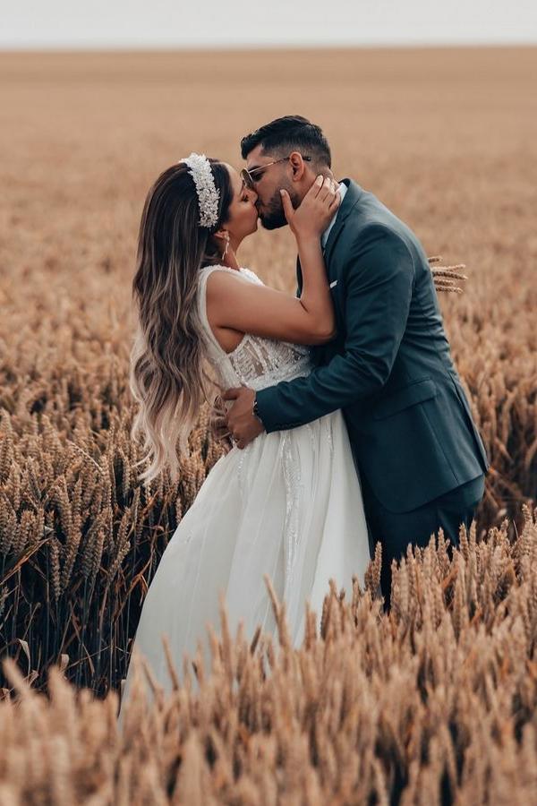 Wunderschöne A Linie Hochzeitskleider | Brautkleider mit Glitzer