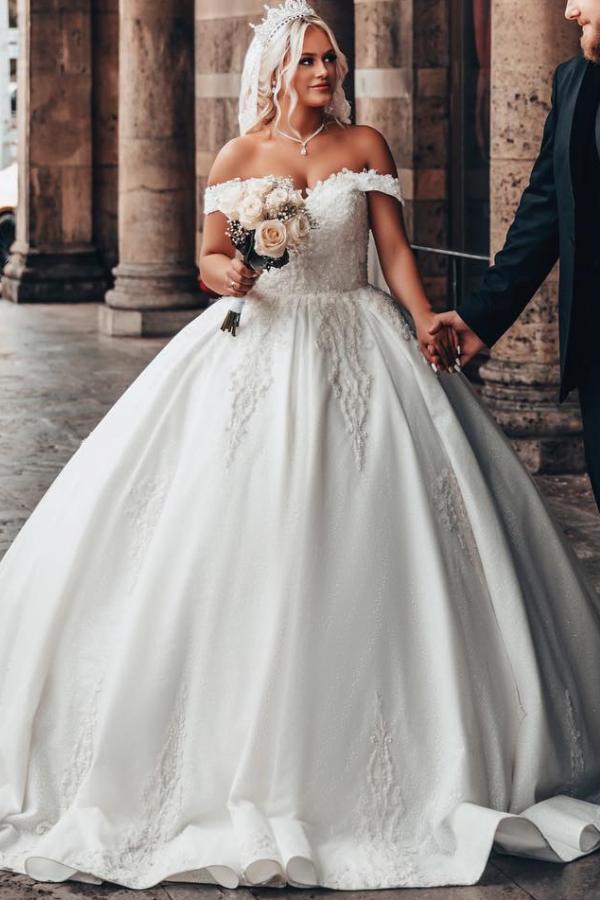 Wunderschöne Brautkleider Prinzessin | Hochzeitskleider mit Spitze-Misshow.de