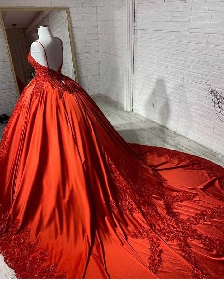 Rote Brautkleider Prinzessin | Hochzeitskleider mit Spitze