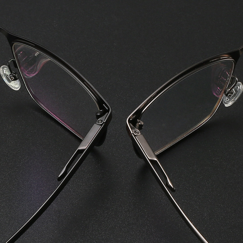 MINIMALISTISCHE VOLLRAHMEN-PHOTOCHROMISCHE MULTIFOKAL-LESEBRILLEN