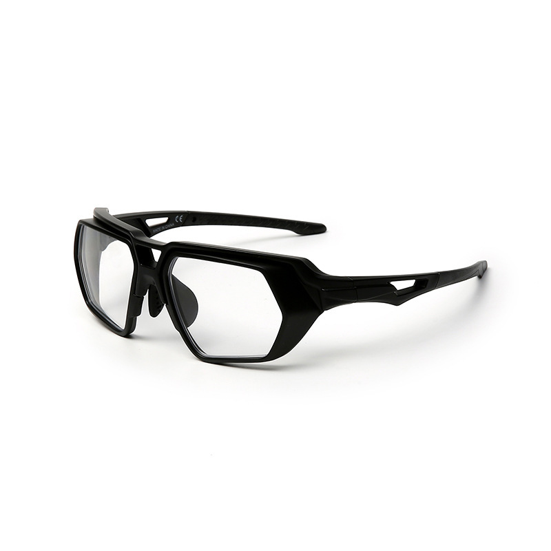UMSCHLIESSENDE SCHUTZ-LESEBRILLE MIT WEITEM SICHTFELD