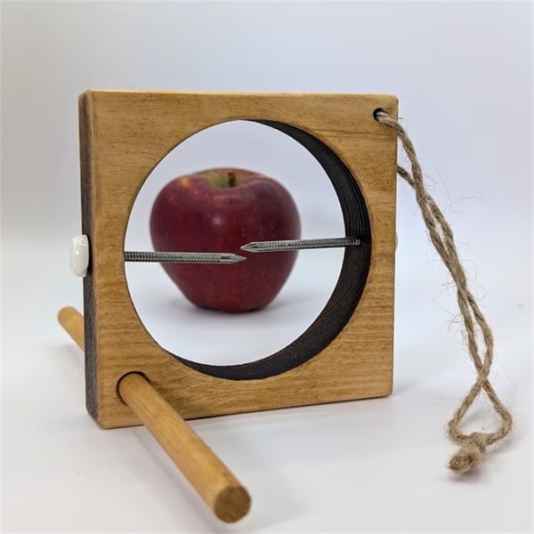 🐦Fruit bird feeder Ideal for garden💚(Handmade Eco-friendly backyard decor)