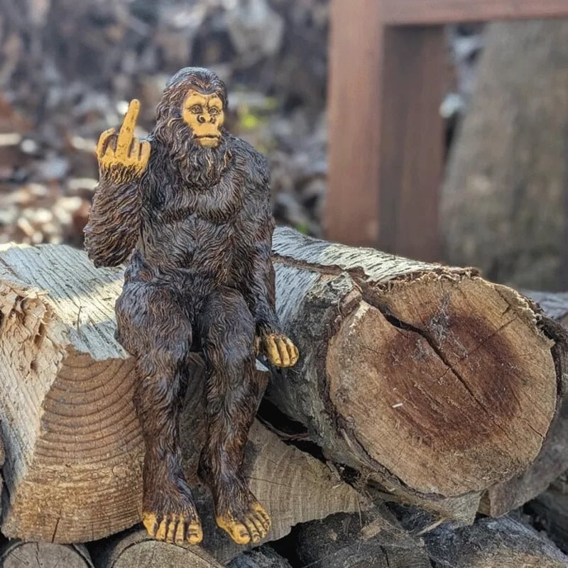 🔥LAST DAY 60% OFF✨Bigfoot Peace Sign Sasquatch Yeti Statue