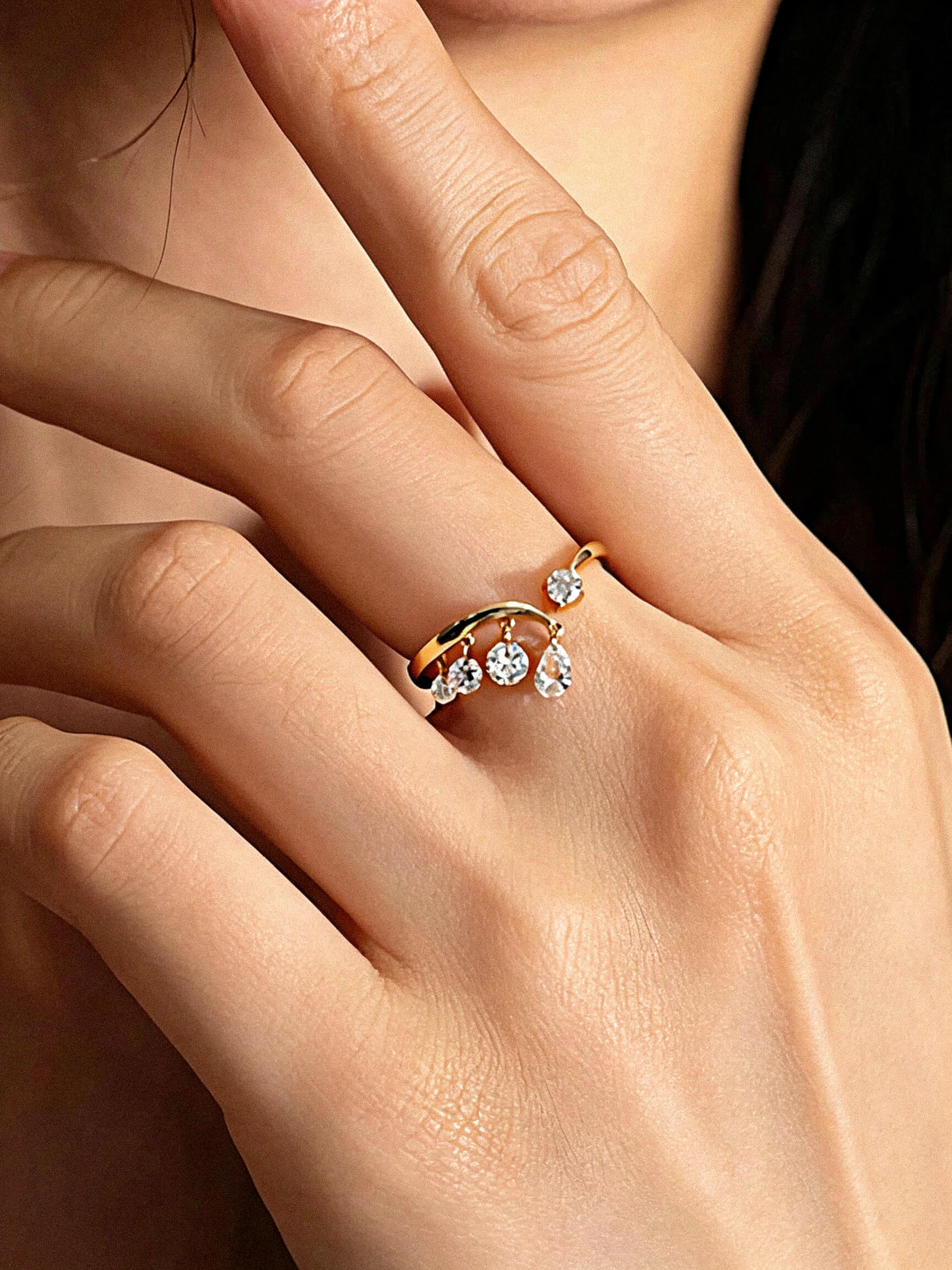 Liora Drift – Open Pear & Round Diamond Ring