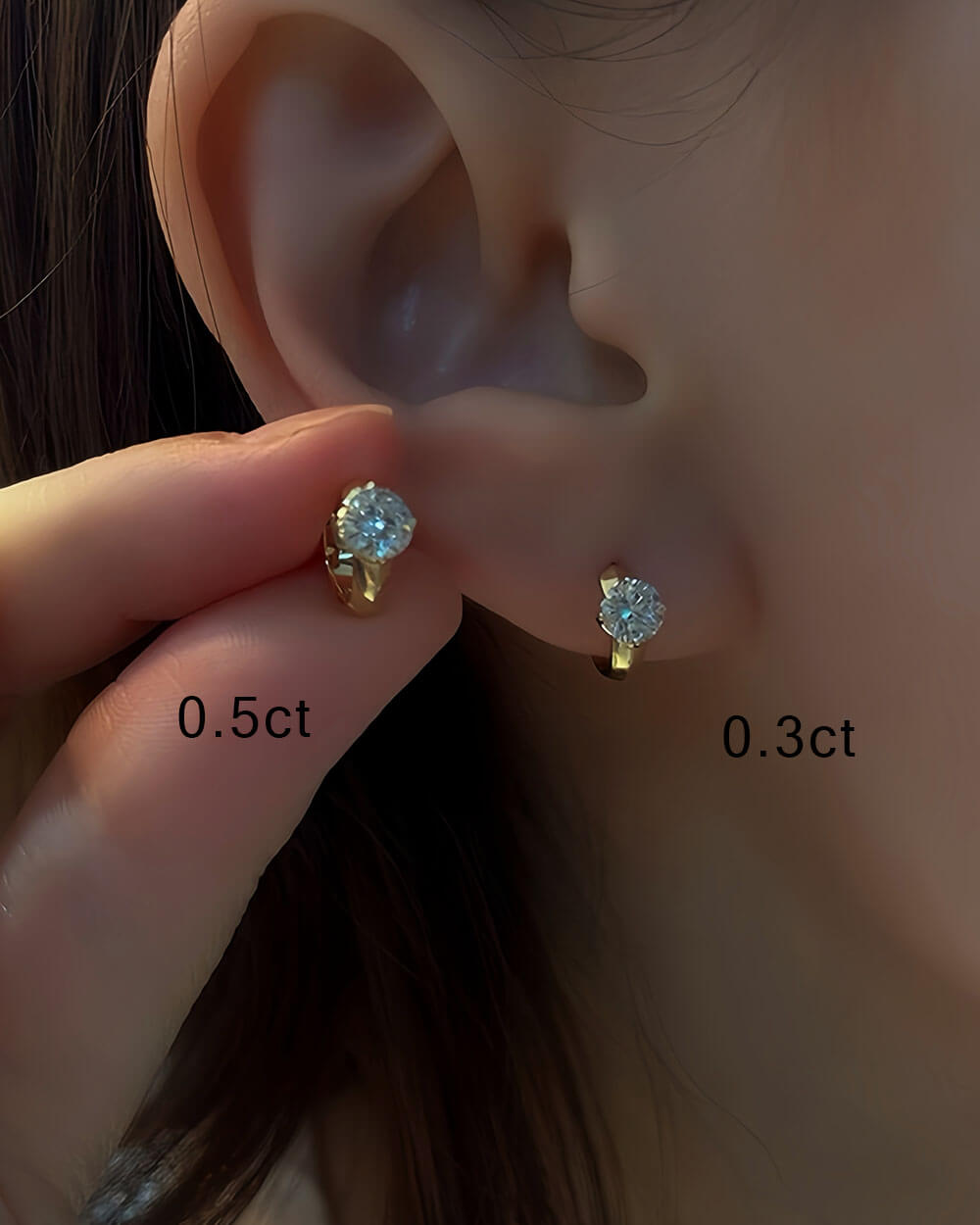 Ridge Glow – Round Diamond Huggie Earrings