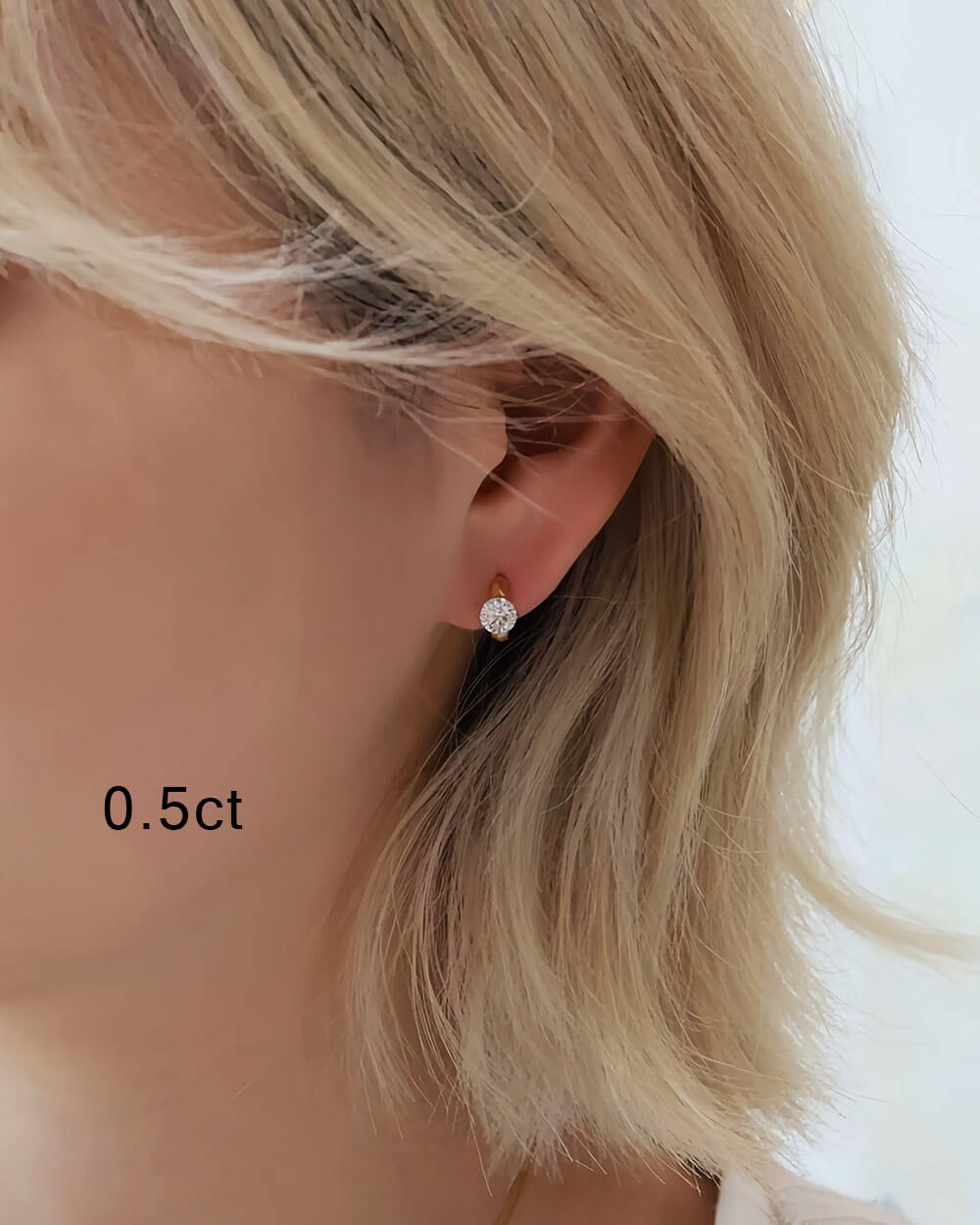 Ridge Glow – Round Diamond Huggie Earrings