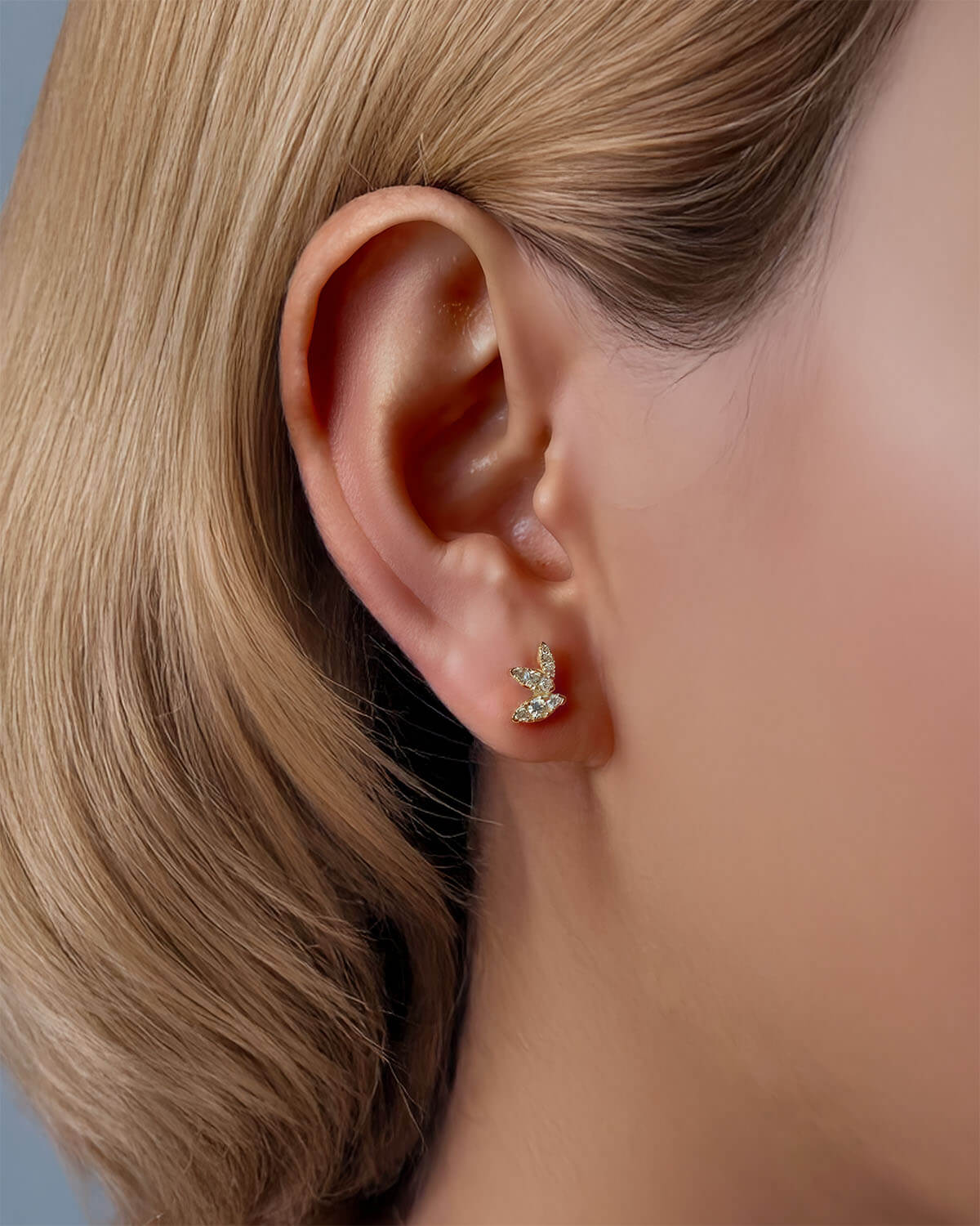 Leaf Whisper – Moissanite Stud Earrings