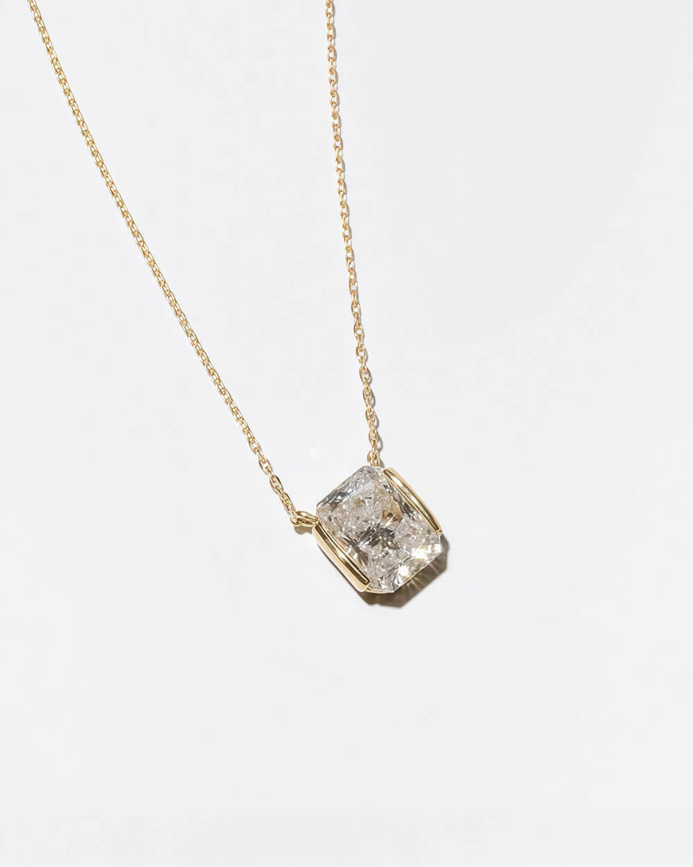 Aurea Prism – Radiant Diamond Pendant Necklace