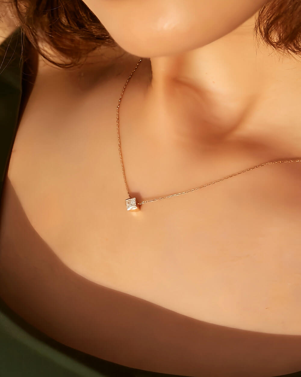 Aurex Frame – Princess Cut Solitaire Diamond Necklace