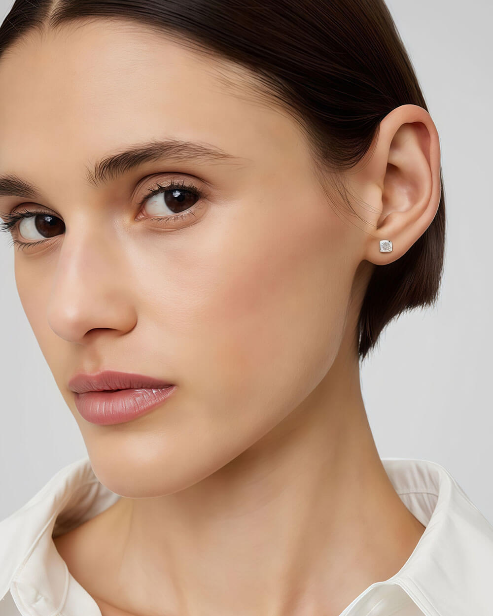 Aurora Square - Single Diamond Stud Earrings