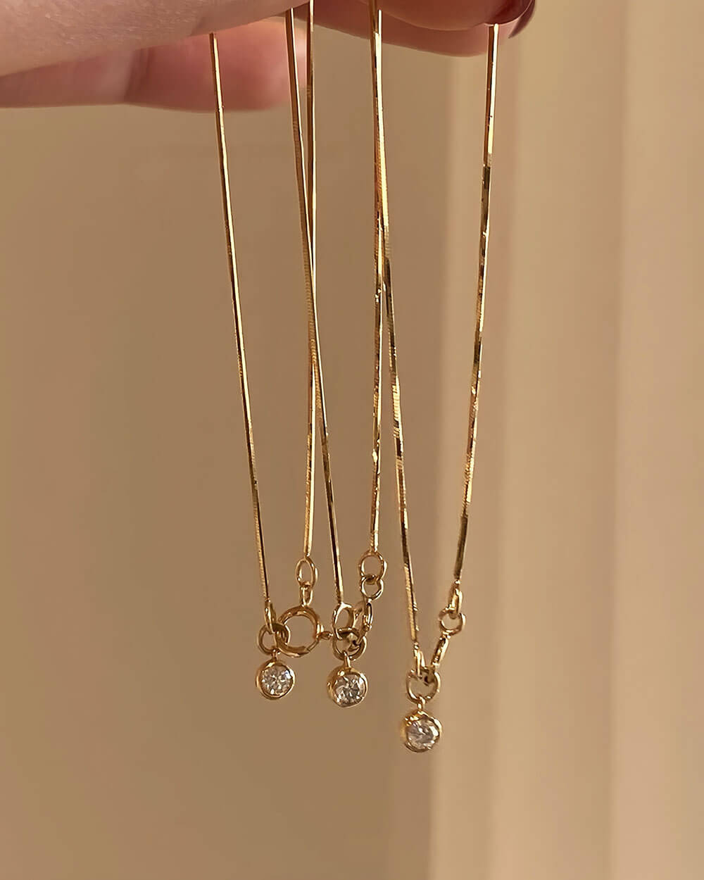 Serein Line – Bezel Diamond Snake Chain Bracelet