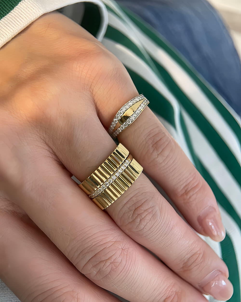 Halo Tail – Double Row Diamond Band Ring