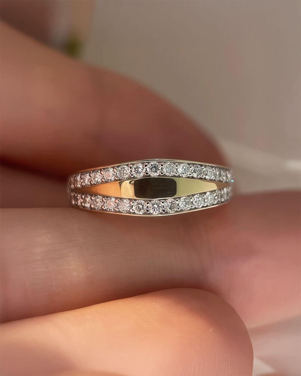 Halo Tail – Double Row Diamond Band Ring