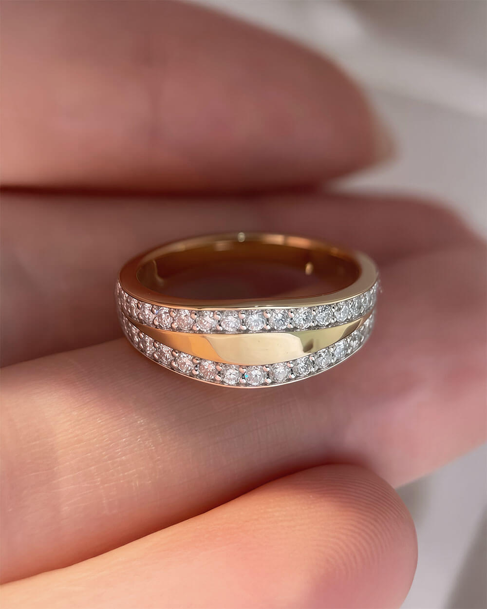 Halo Tail – Double Row Diamond Band Ring