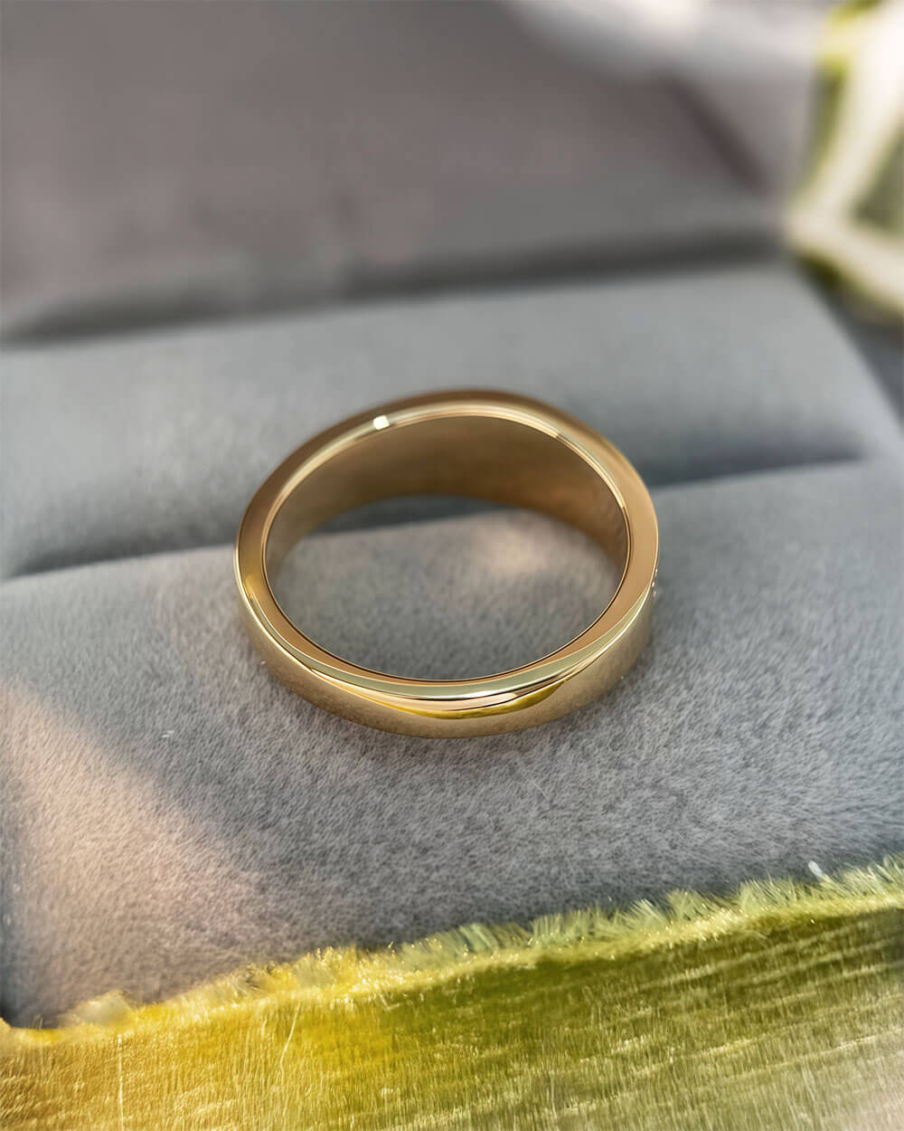 Halo Tail – Double Row Diamond Band Ring