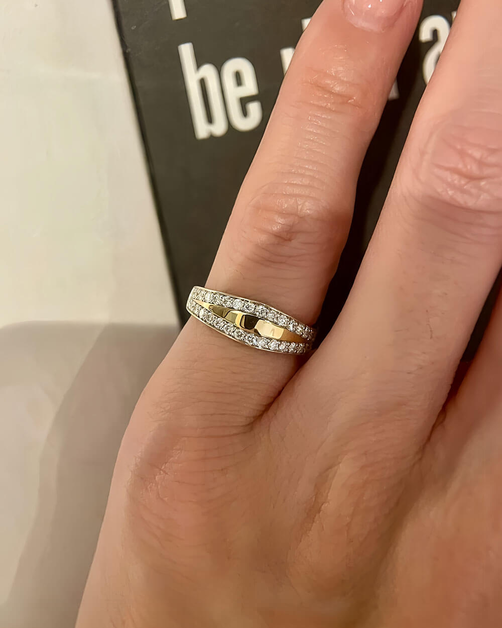 Halo Tail – Double Row Diamond Band Ring